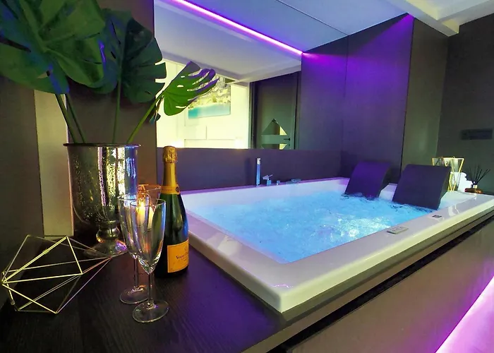 Lux- Spanish Steps 60A Exclusive Suite Apartment